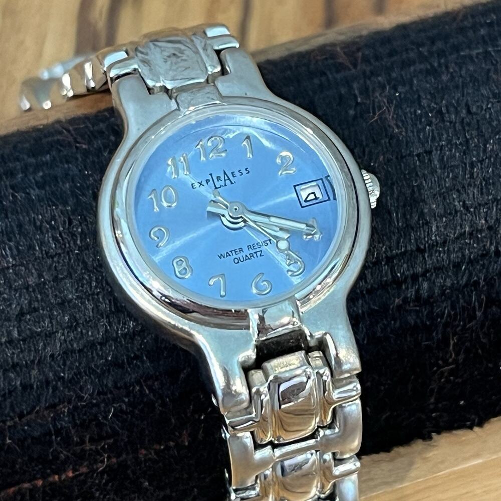 Vintage LA Express Analog Watch Silver Tone Blue Dial Needs Battery
